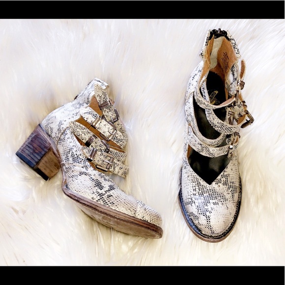 FREEBIRD Felicity Snake Print Bootie - Picture 3 of 8